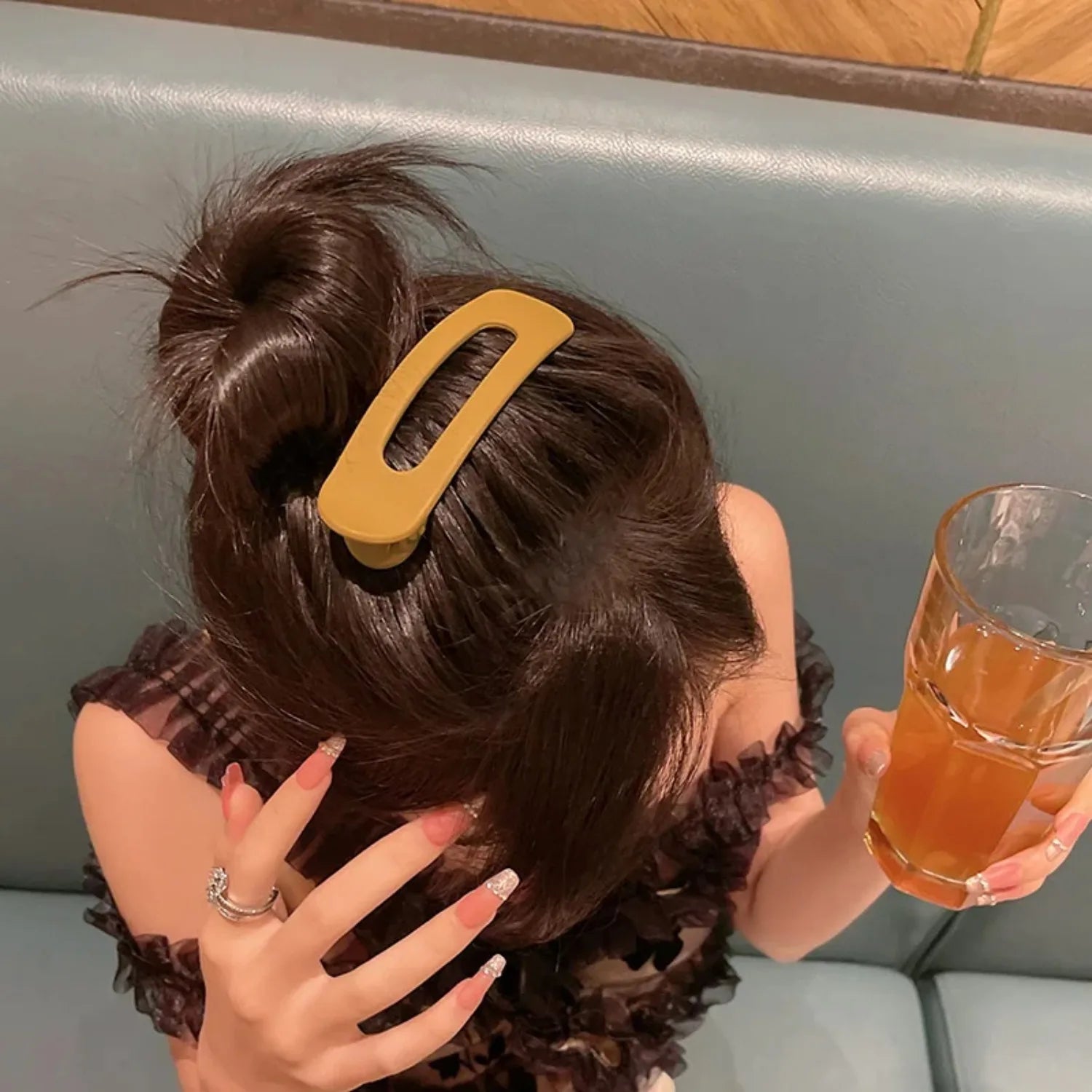 Large Frosted Hair Clip